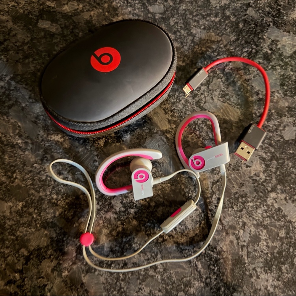 Beats by Dre Pink and White Earphones with Case